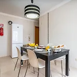 Bright & Spacious Flat By Hostwise Lägenhet Vila Real de Santo António