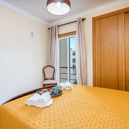 Lägenhet Bright & Spacious Flat By Hostwise