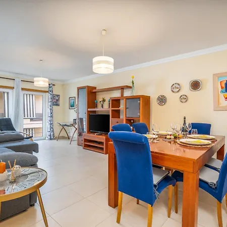 Hostwise - Bright & Spacious Flat Vila Real de Santo Antonio