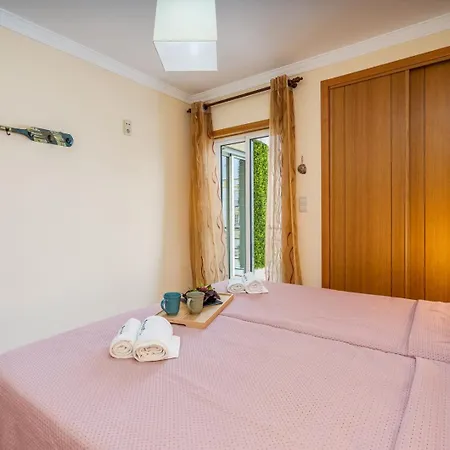 Bright & Spacious Flat By Hostwise דירה