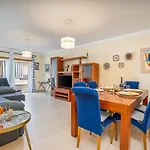 Bright & Spacious Flat By Hostwise ヴィラ・レアル・デ・サント・アントニオ
