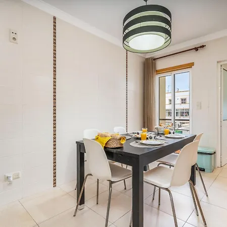 Апартаменты Bright & Spacious Flat By Hostwise Вила-Реал-ди-Санту-Антониу
